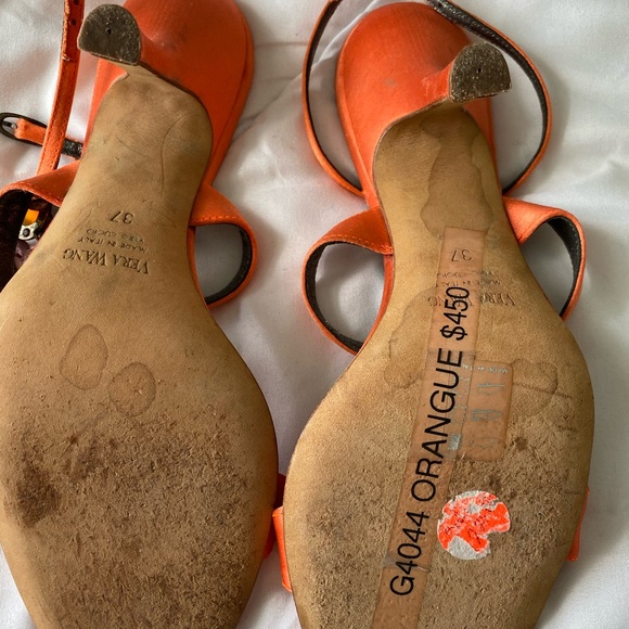 Vera Wang Heels - Picture 2 of 3